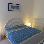 Lumineux Pieds Dans L'eau Au Lavandou - Fr-1-308-61 Apartman *