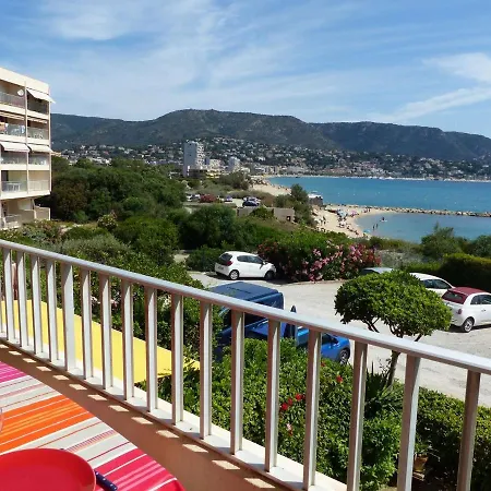 Lumineux Pieds Dans L'eau Au Lavandou - Fr-1-308-61 Апартаменты *