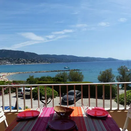 Lumineux Pieds Dans L'eau Au Lavandou - Fr-1-308-61 * 勒拉旺杜