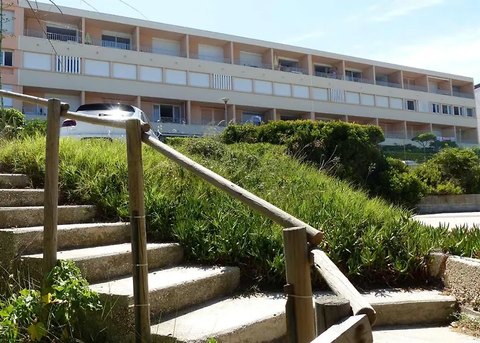 Lumineux Pieds Dans L'eau Au Lavandou - Fr-1-308-61 * Le Lavandou