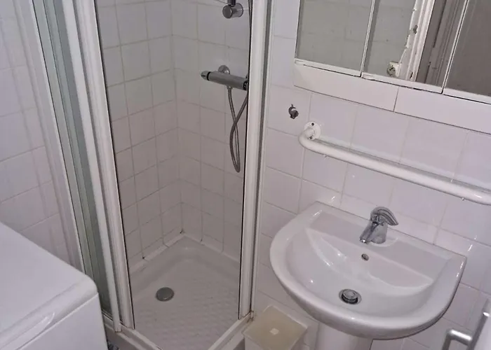 Lumineux Pieds Dans L'eau Au Lavandou - Fr-1-308-61 Apartman Le Lavandou